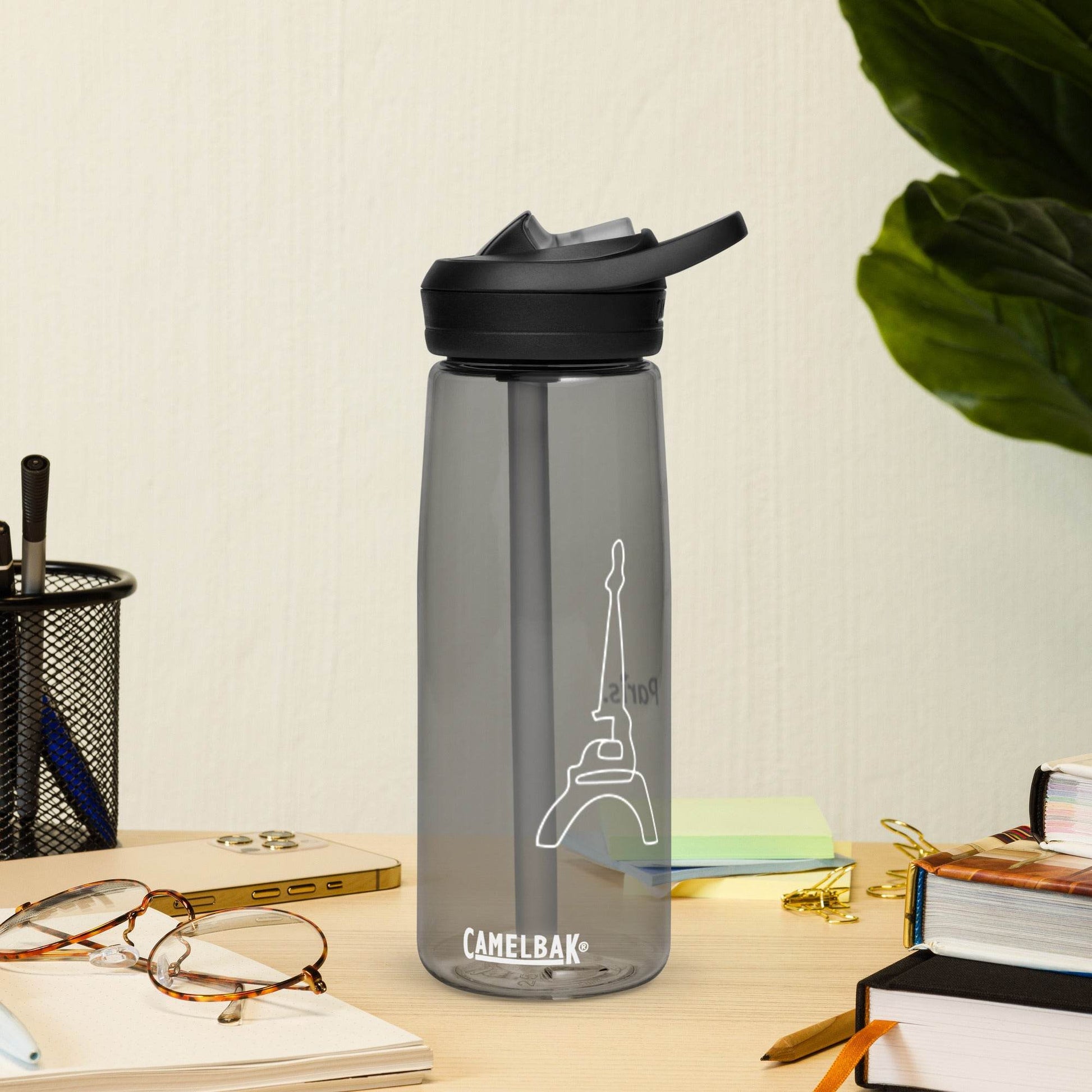 tsgabrielle • Paris - La Tour Eiffel • Sports Water Bottle • 5 Colors • 25 oz - 739 ml - tsgabrielle