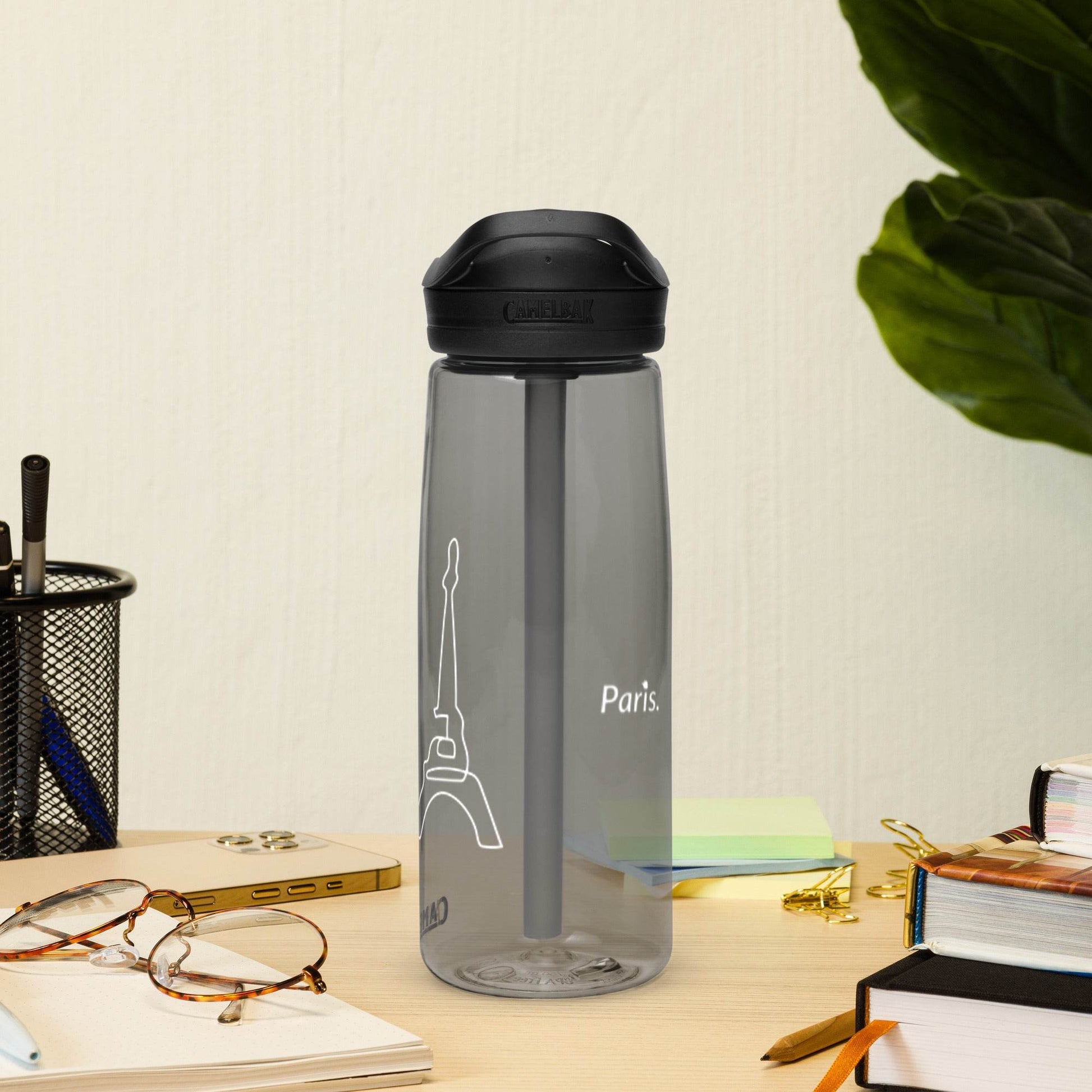 tsgabrielle • Paris - La Tour Eiffel • Sports Water Bottle • 5 Colors • 25 oz - 739 ml - tsgabrielle
