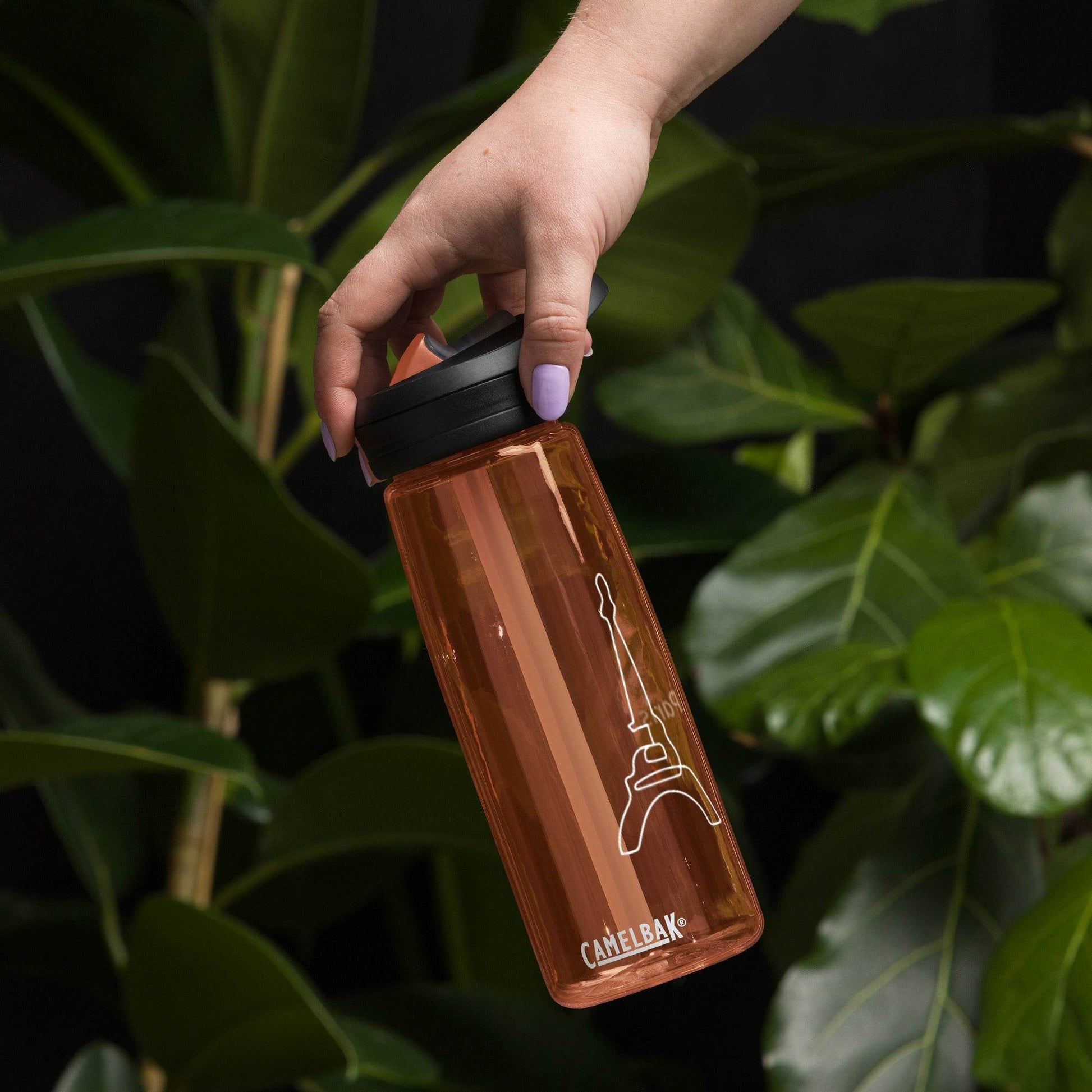 tsgabrielle • Paris - La Tour Eiffel • Sports Water Bottle • 5 Colors • 25 oz - 739 ml - tsgabrielle